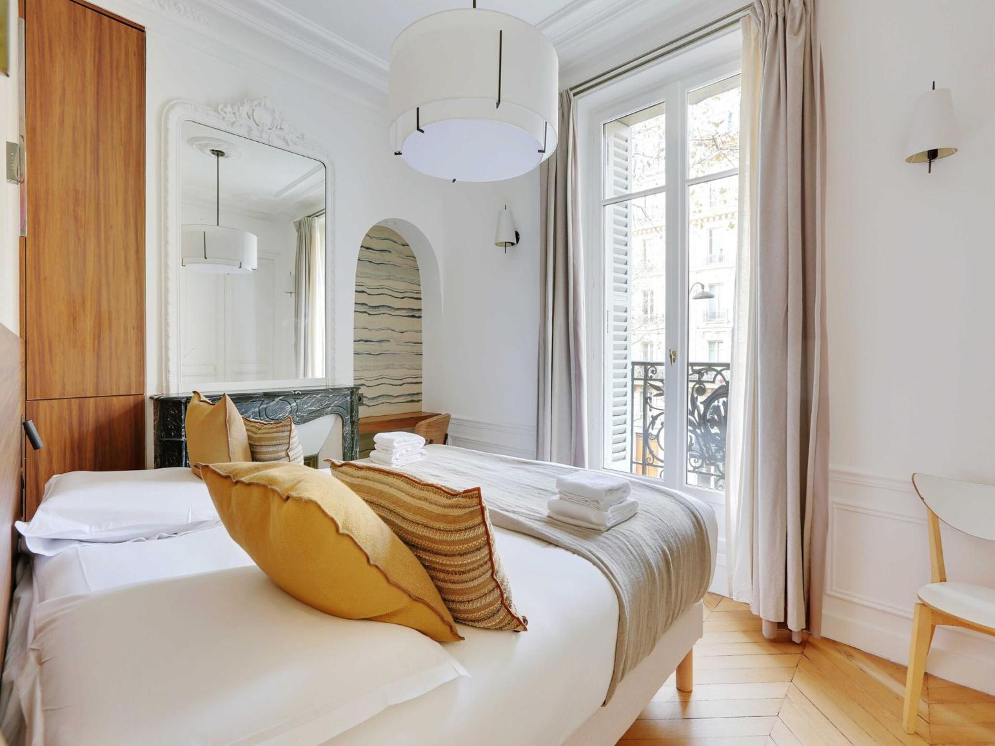 Luxury With Balcony - 4bd 8p - Marais Bastille Paris