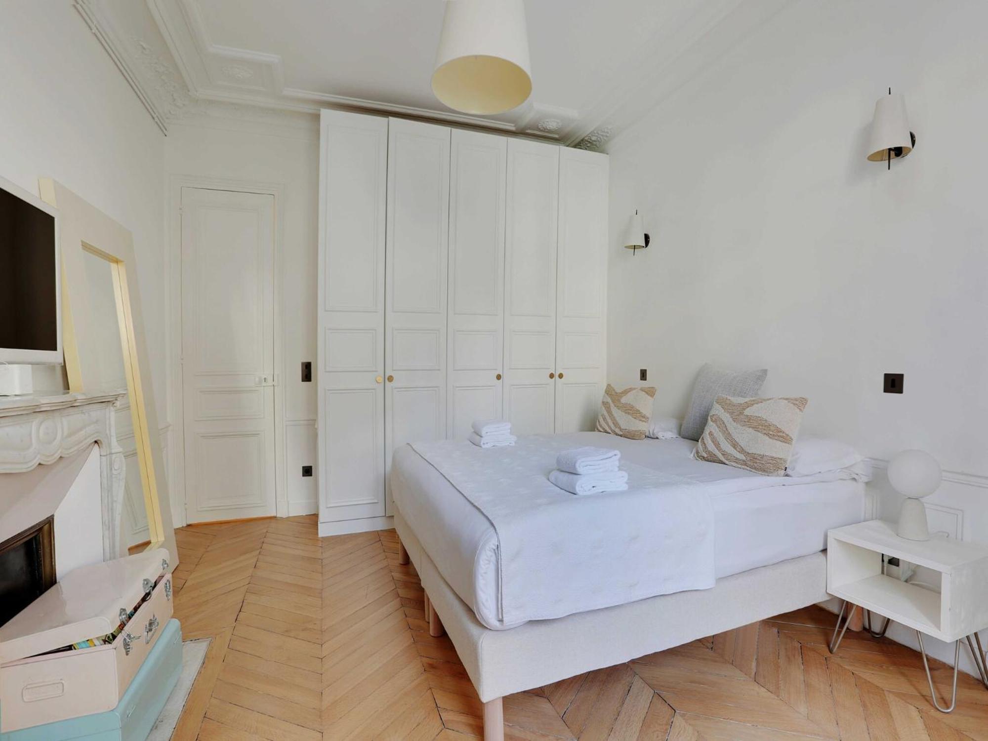 Luxury With Balcony - 4bd 8p - Marais Bastille Apartment *